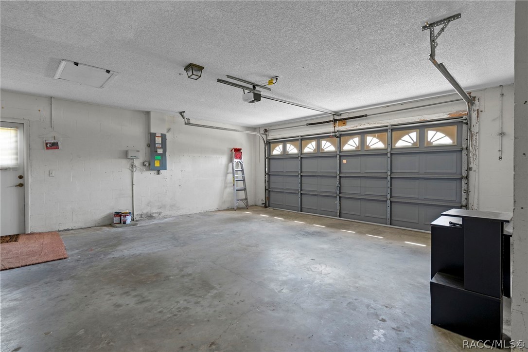 1241 Persian Avenue