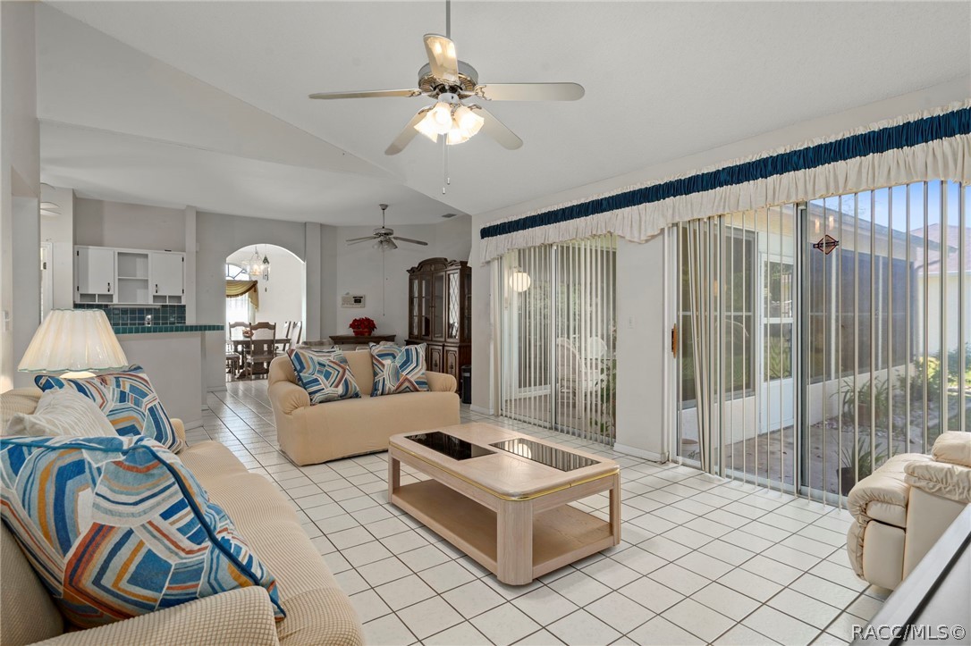 1241 Persian Avenue