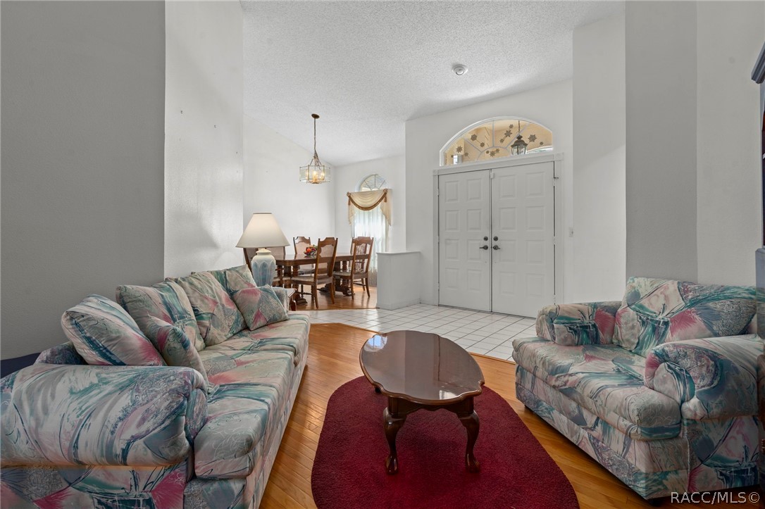 1241 Persian Avenue