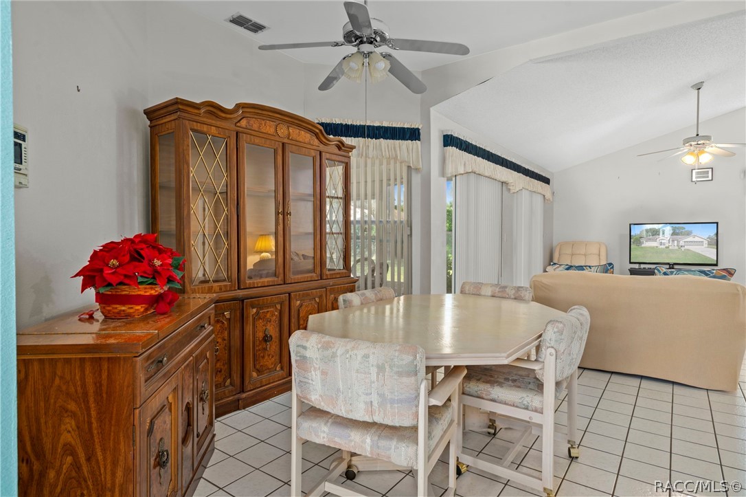 1241 Persian Avenue