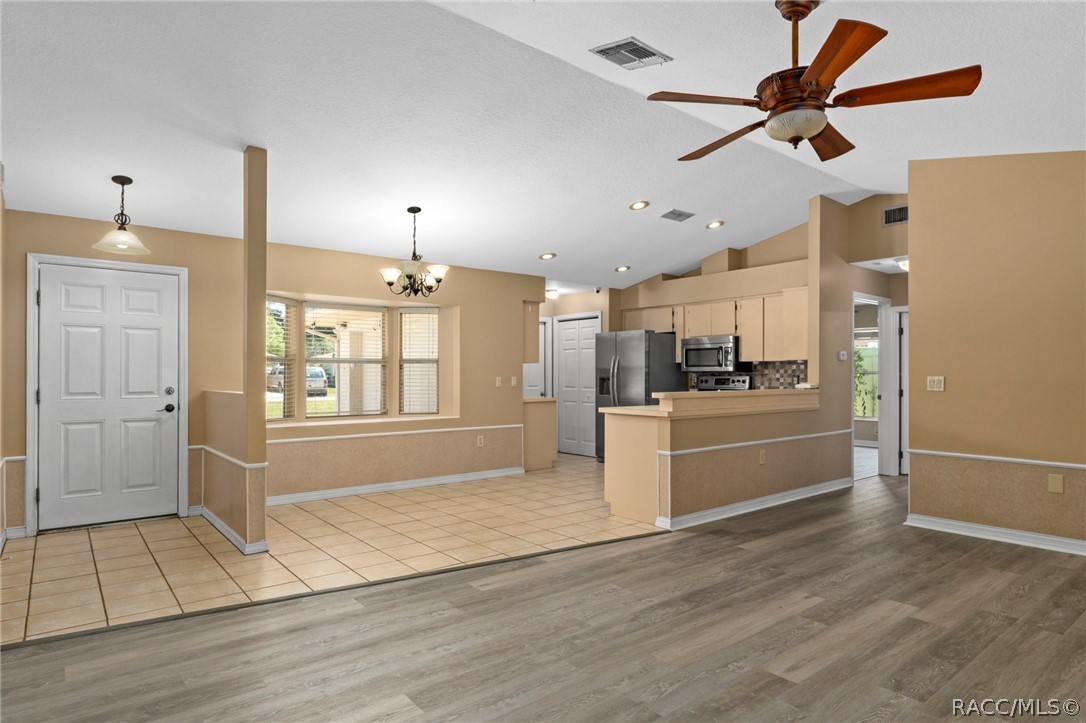 6236 W Pinedale Circle
