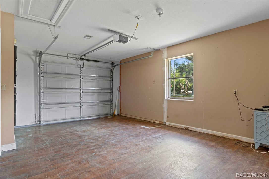 6236 W Pinedale Circle