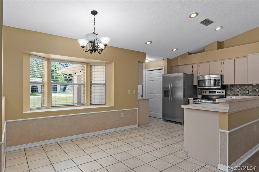 6236 W Pinedale Circle
