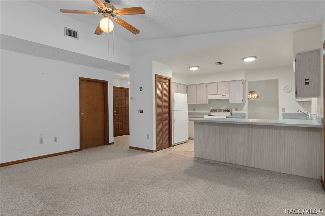 2809 W Cypress Drive