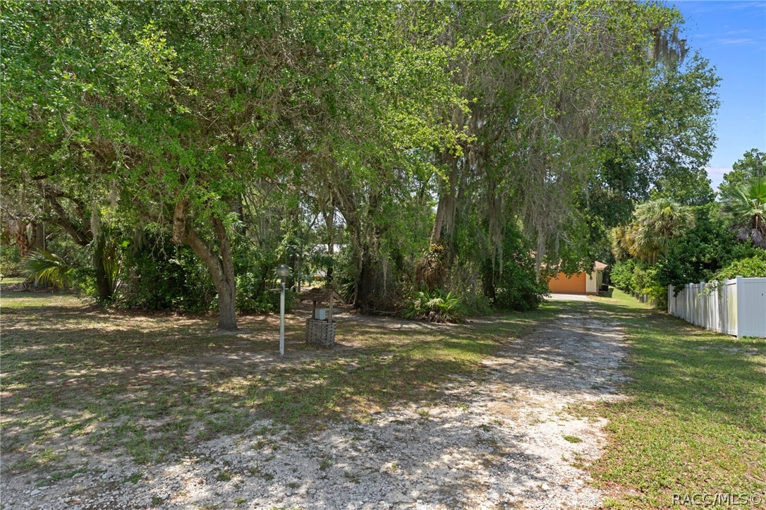 2809 W Cypress Drive