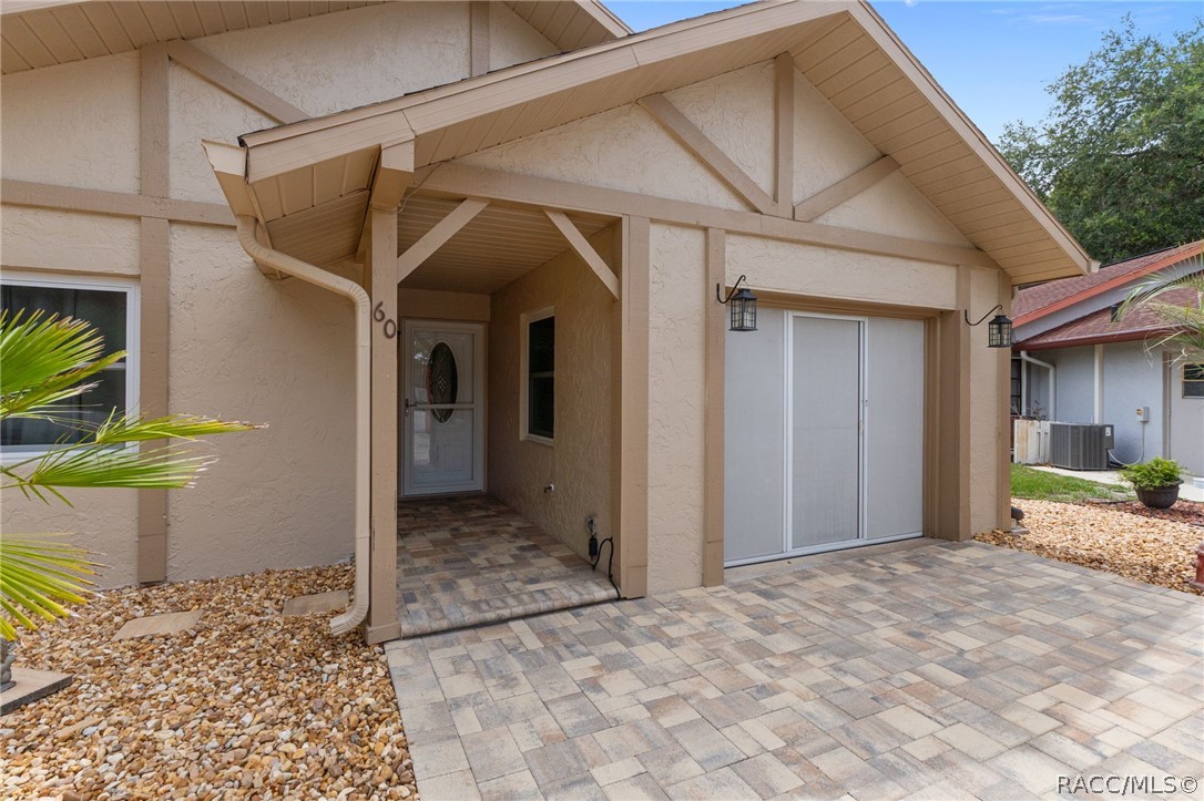 60 Golfview Court