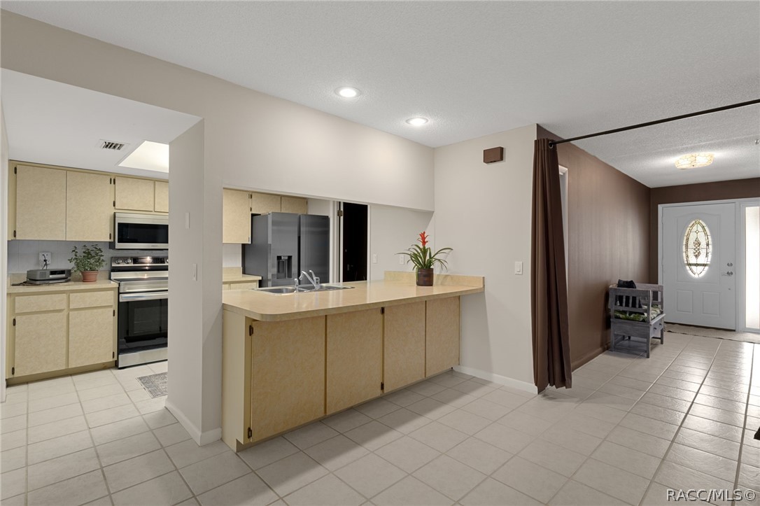 60 Golfview Court