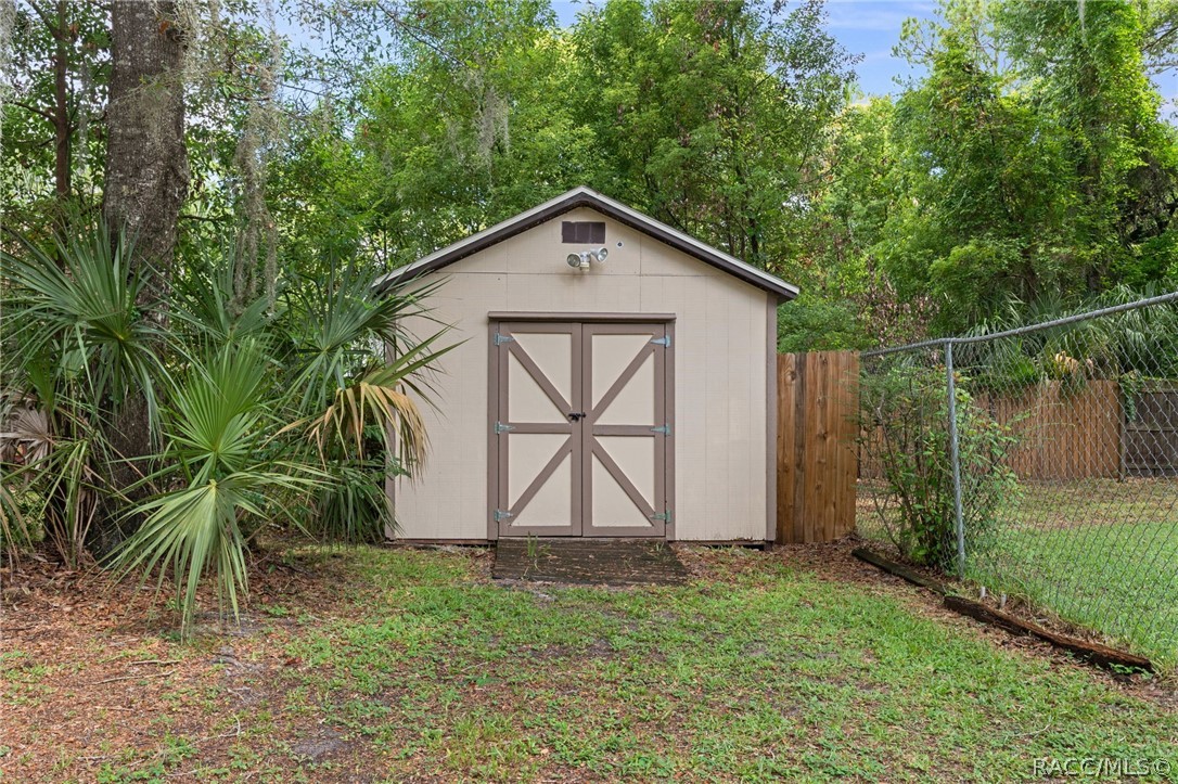 5931 N Brookgreen Drive