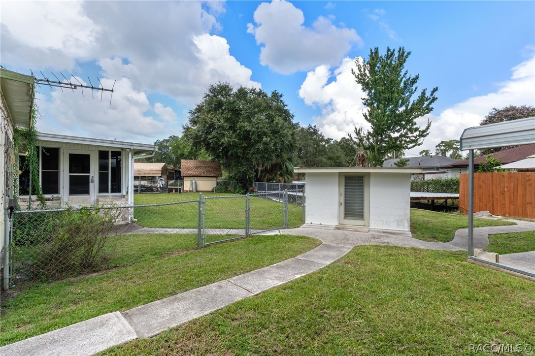 10246 S McClung Loop