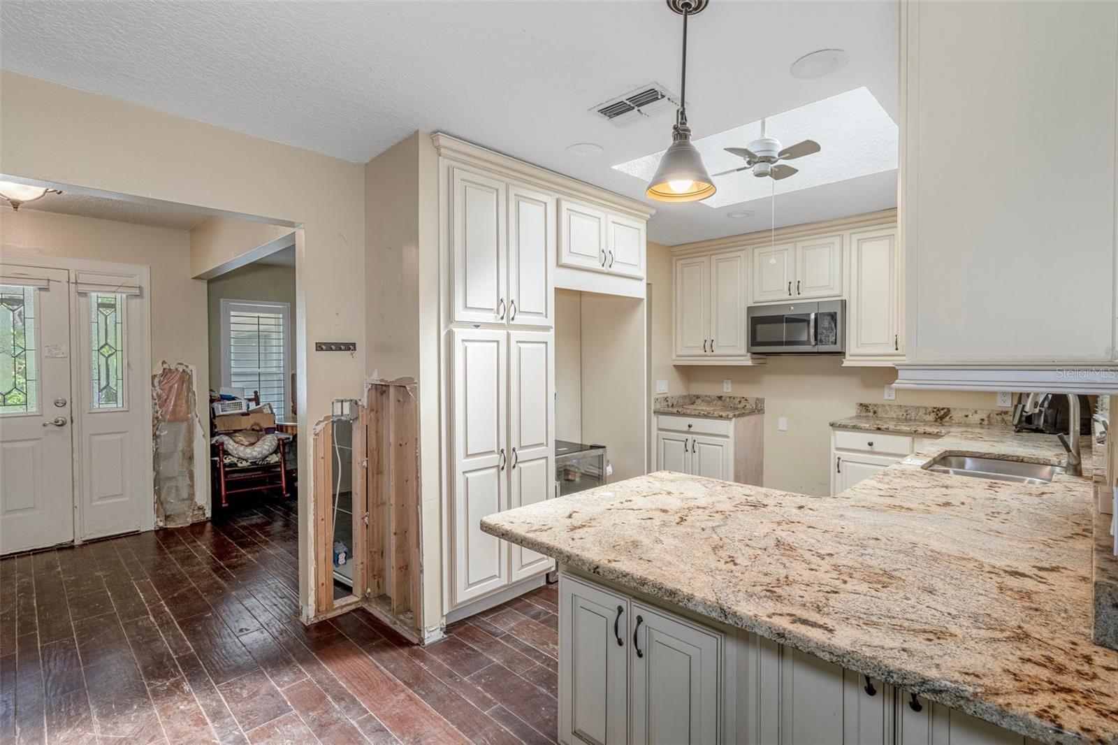 11860 W FISHERMAN LN