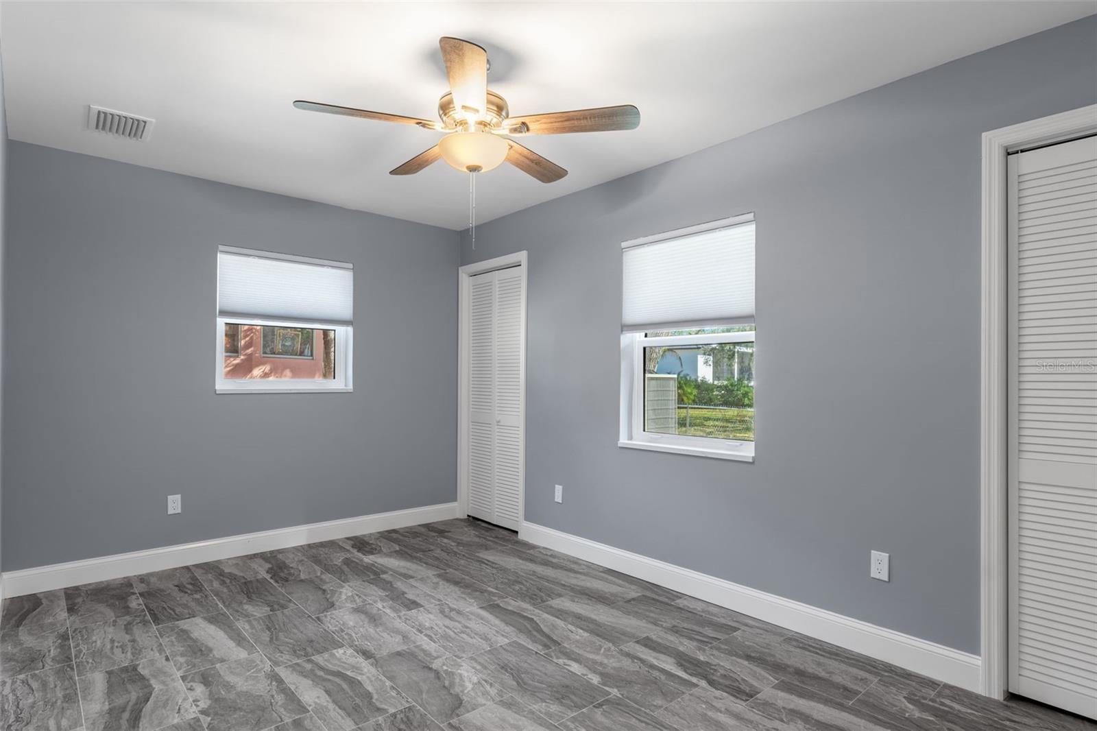 11870 W RIVERHAVEN DR