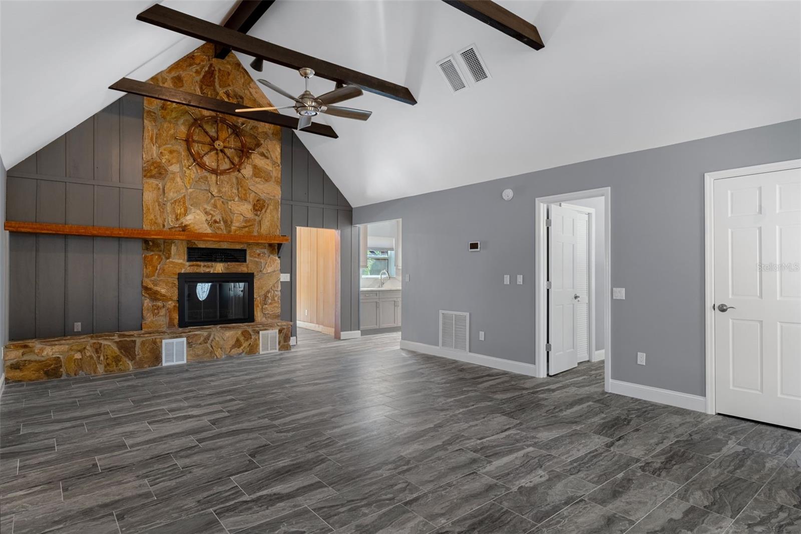 11870 W RIVERHAVEN DR