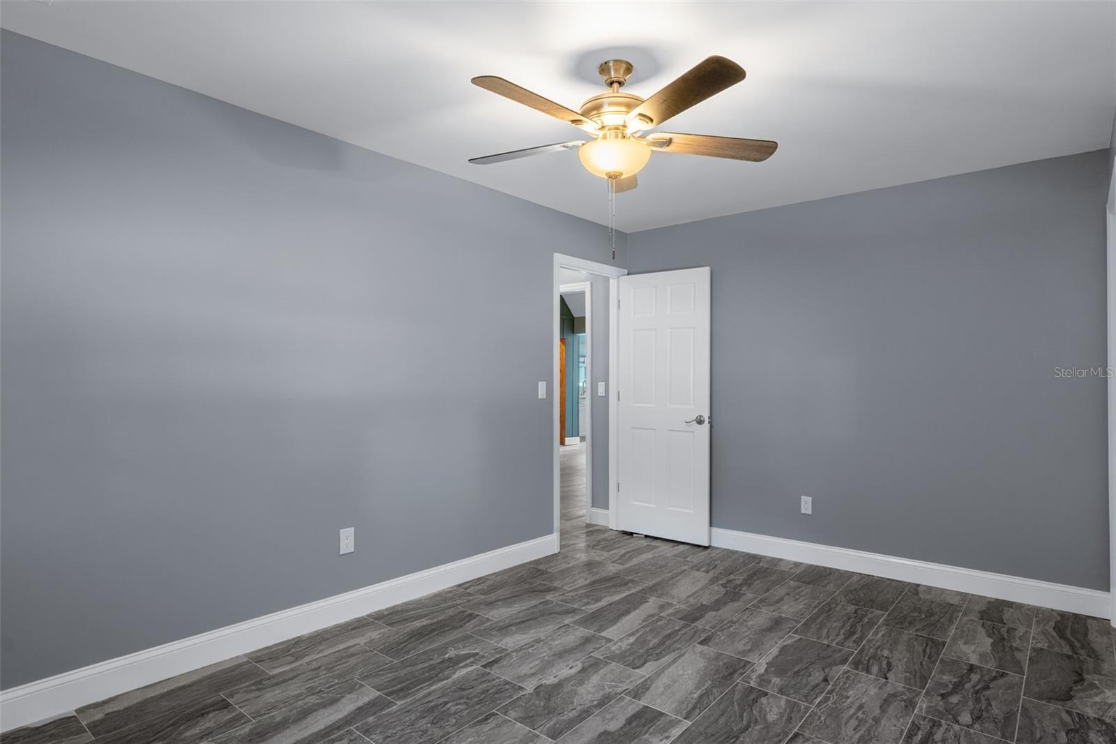 11870 W RIVERHAVEN DR