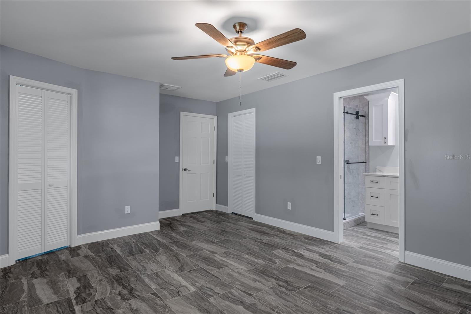 11870 W RIVERHAVEN DR