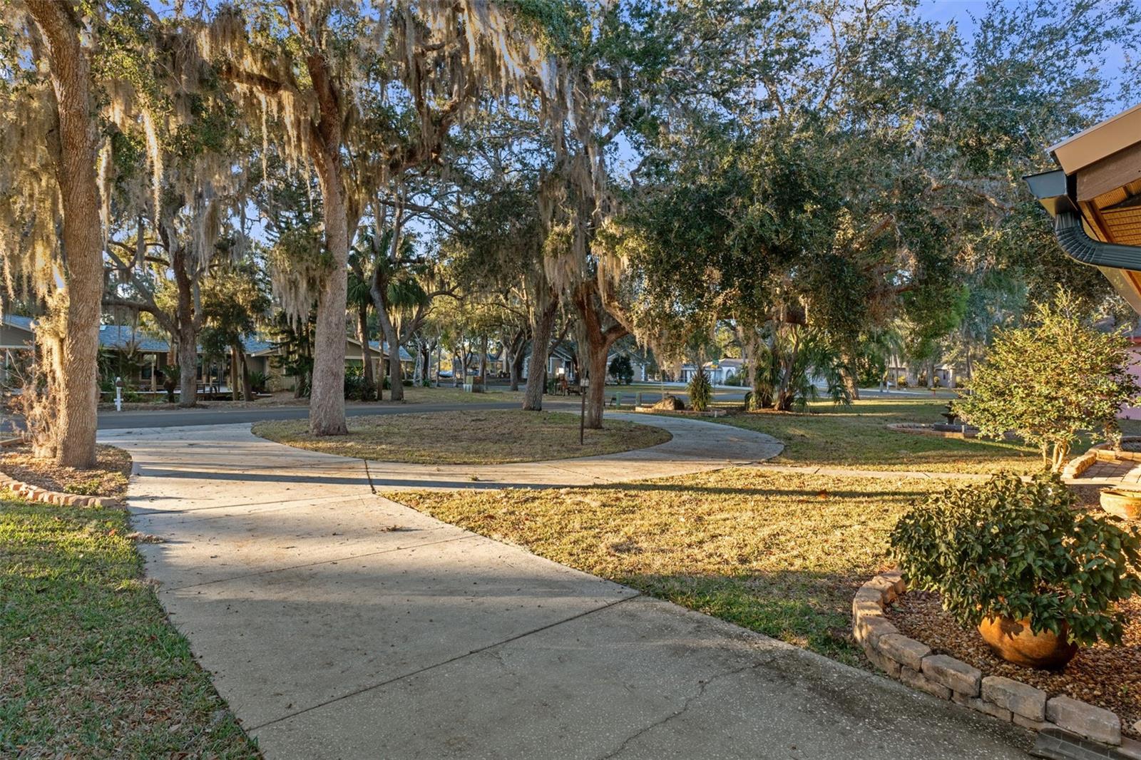 11870 W RIVERHAVEN DR