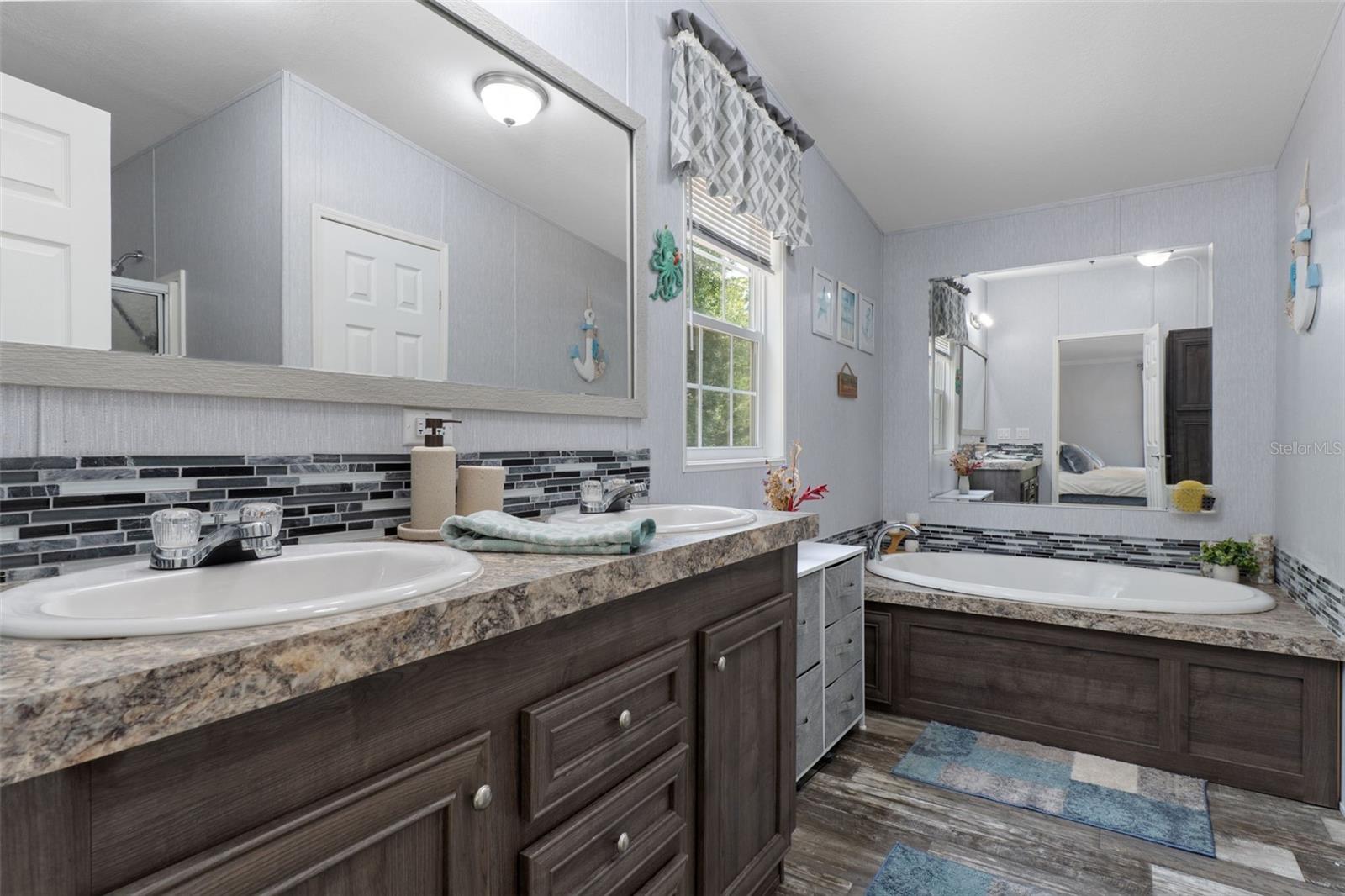 840 N OBRIEN PT