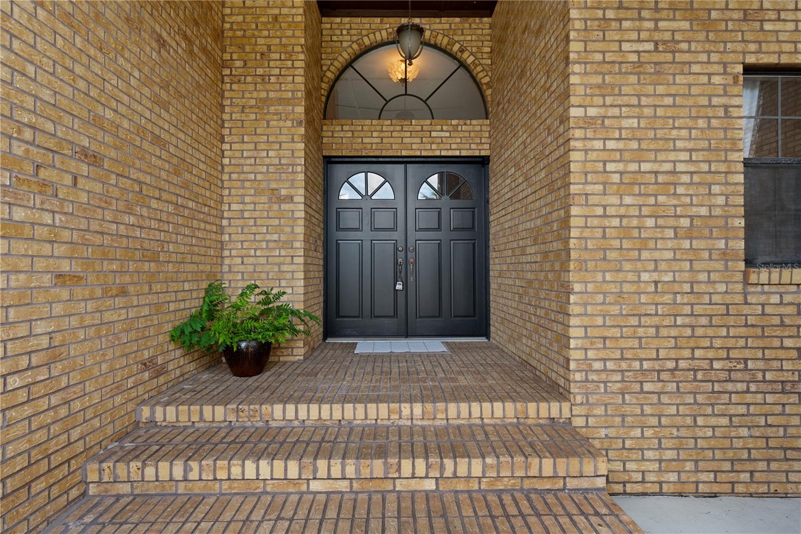 11649 W CLUBVIEW DR