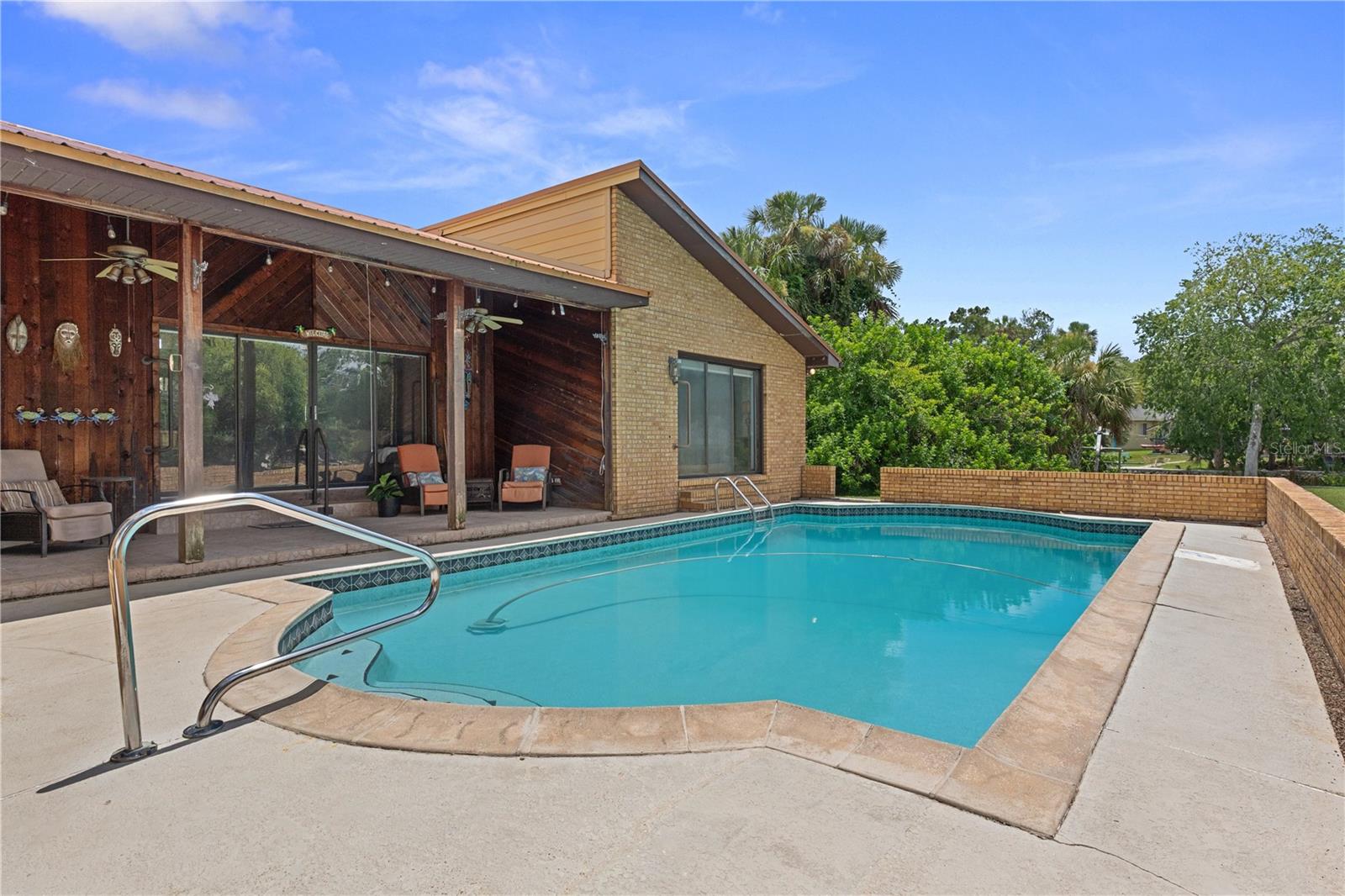 11649 W CLUBVIEW DR