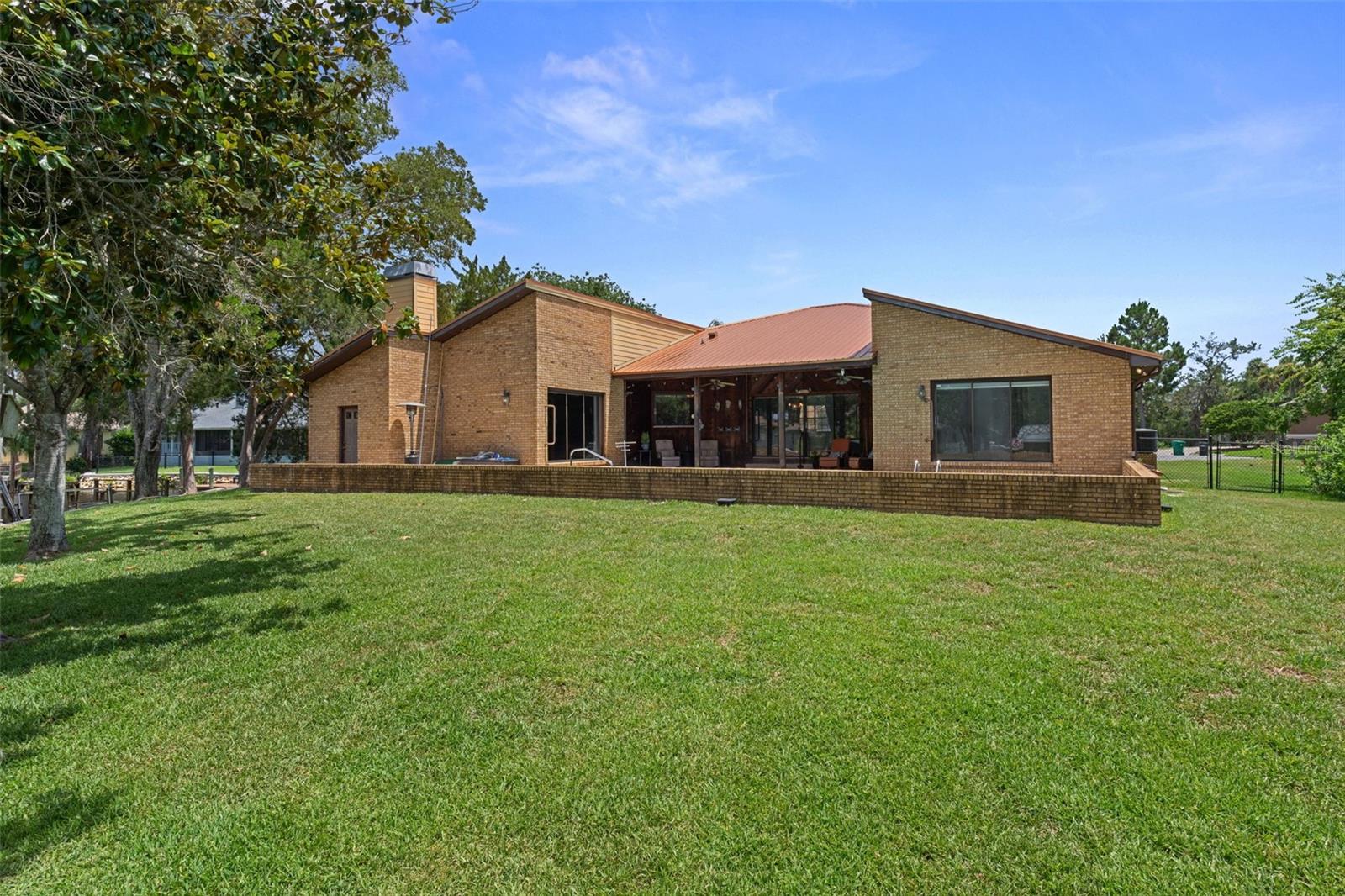 11649 W CLUBVIEW DR
