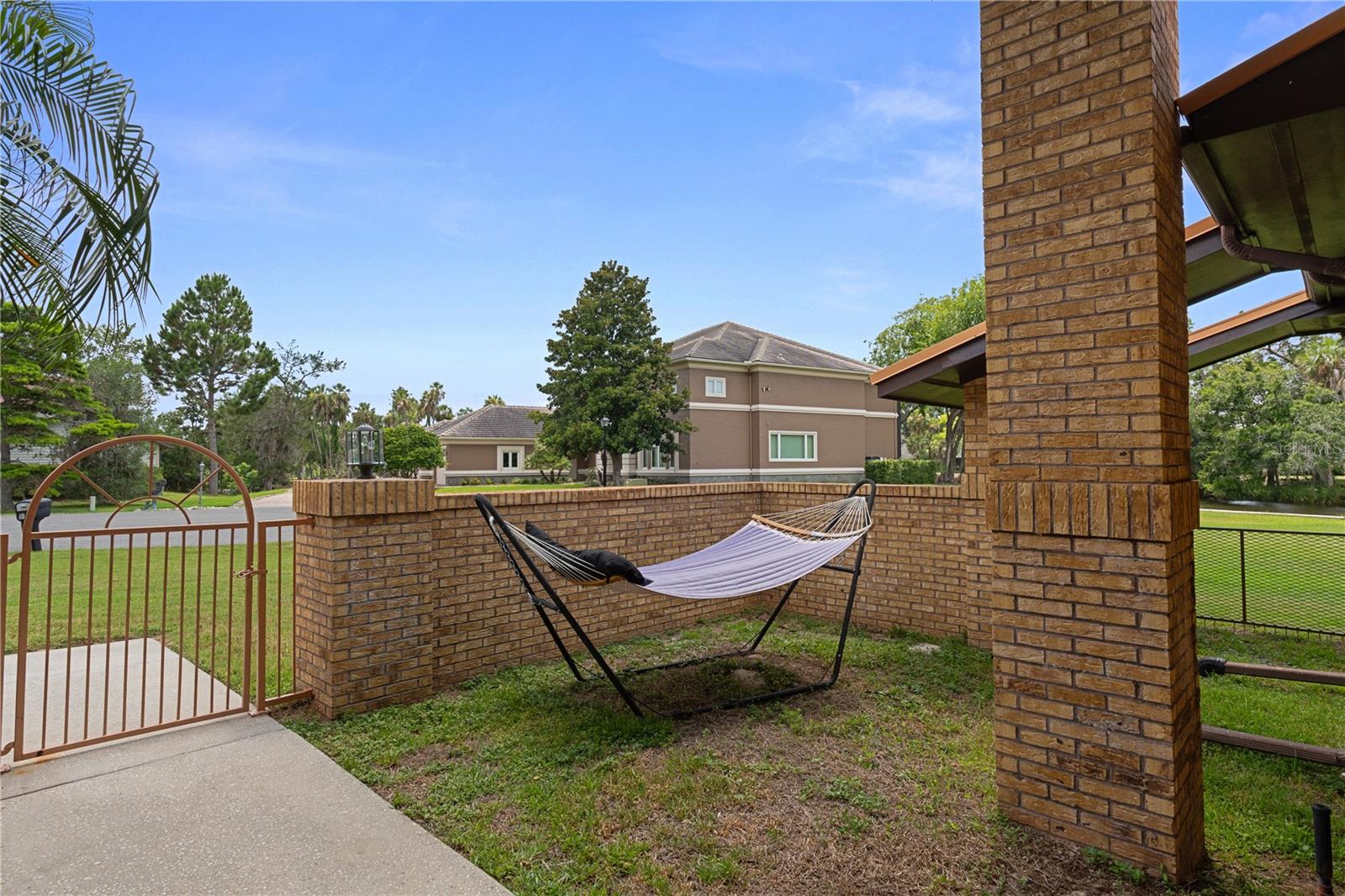 11649 W CLUBVIEW DR