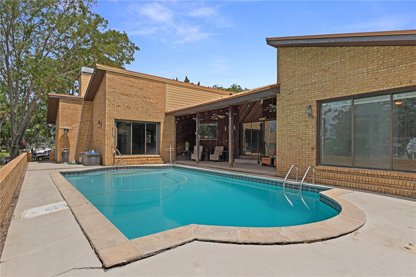 11649 W CLUBVIEW DR