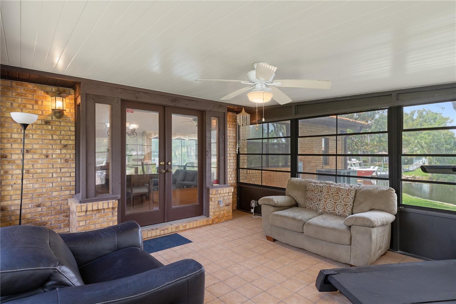 11649 W CLUBVIEW DR