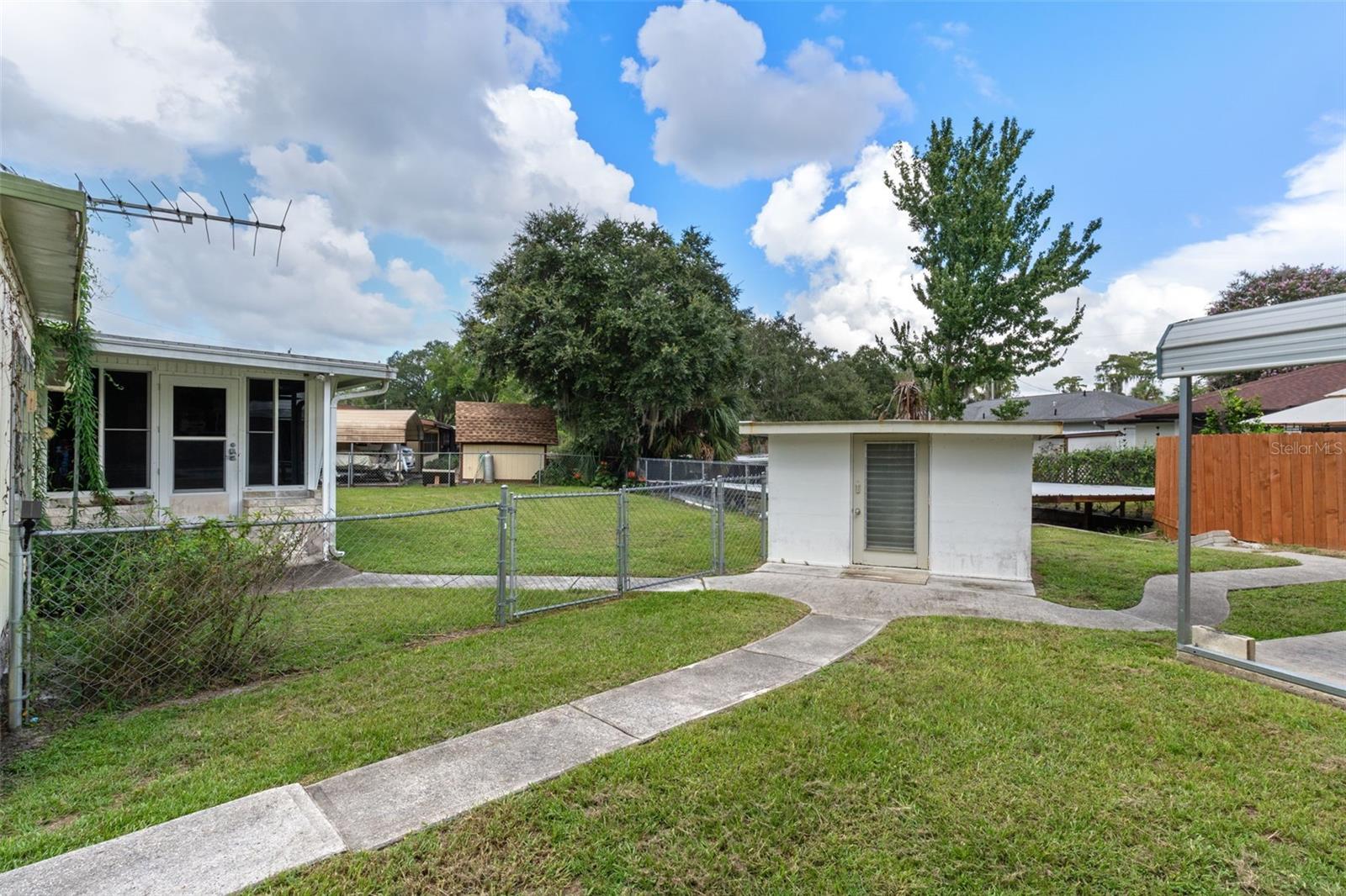 10246 S MCCLUNG LOOP