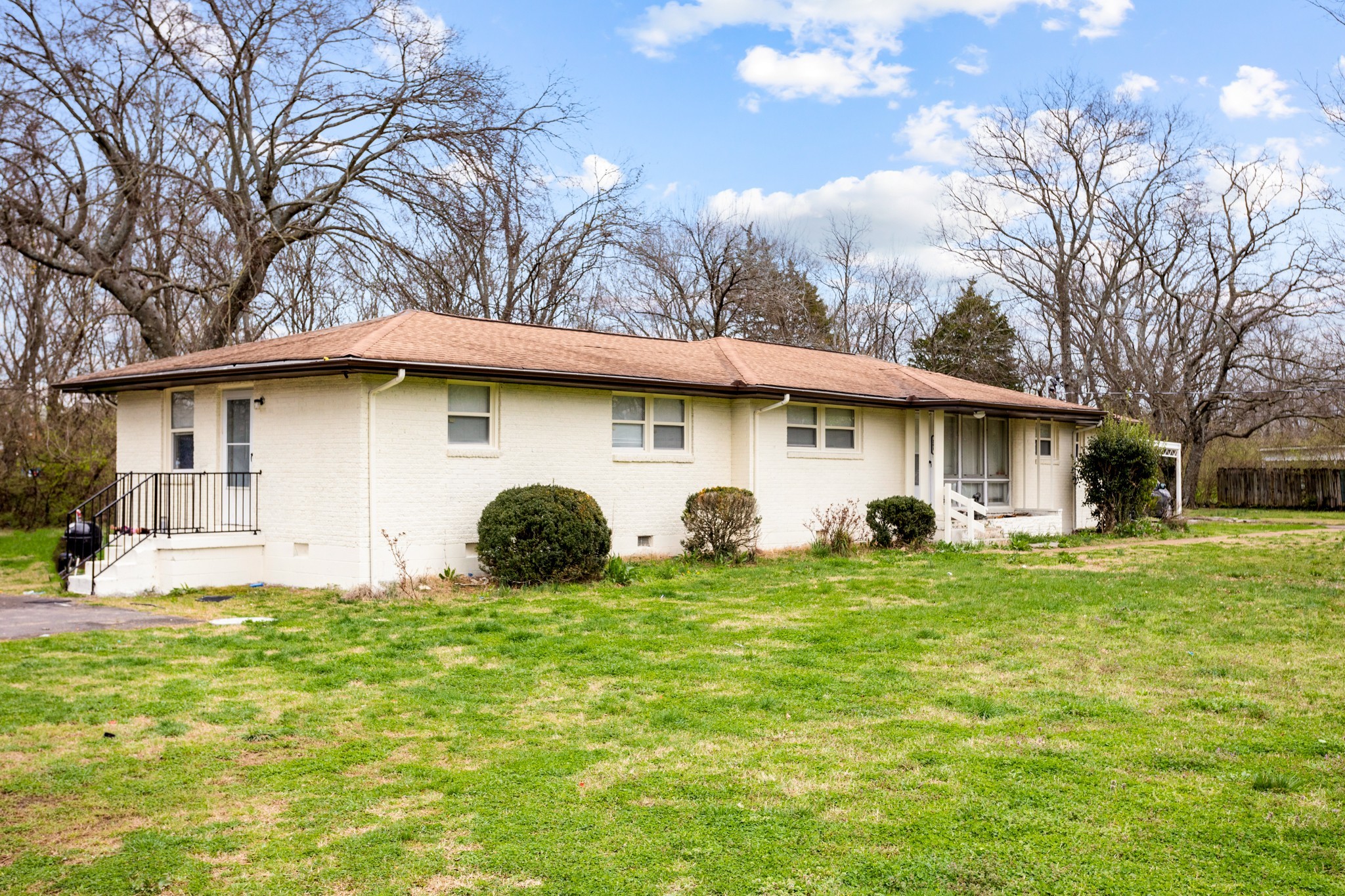 201 Ewing Dr