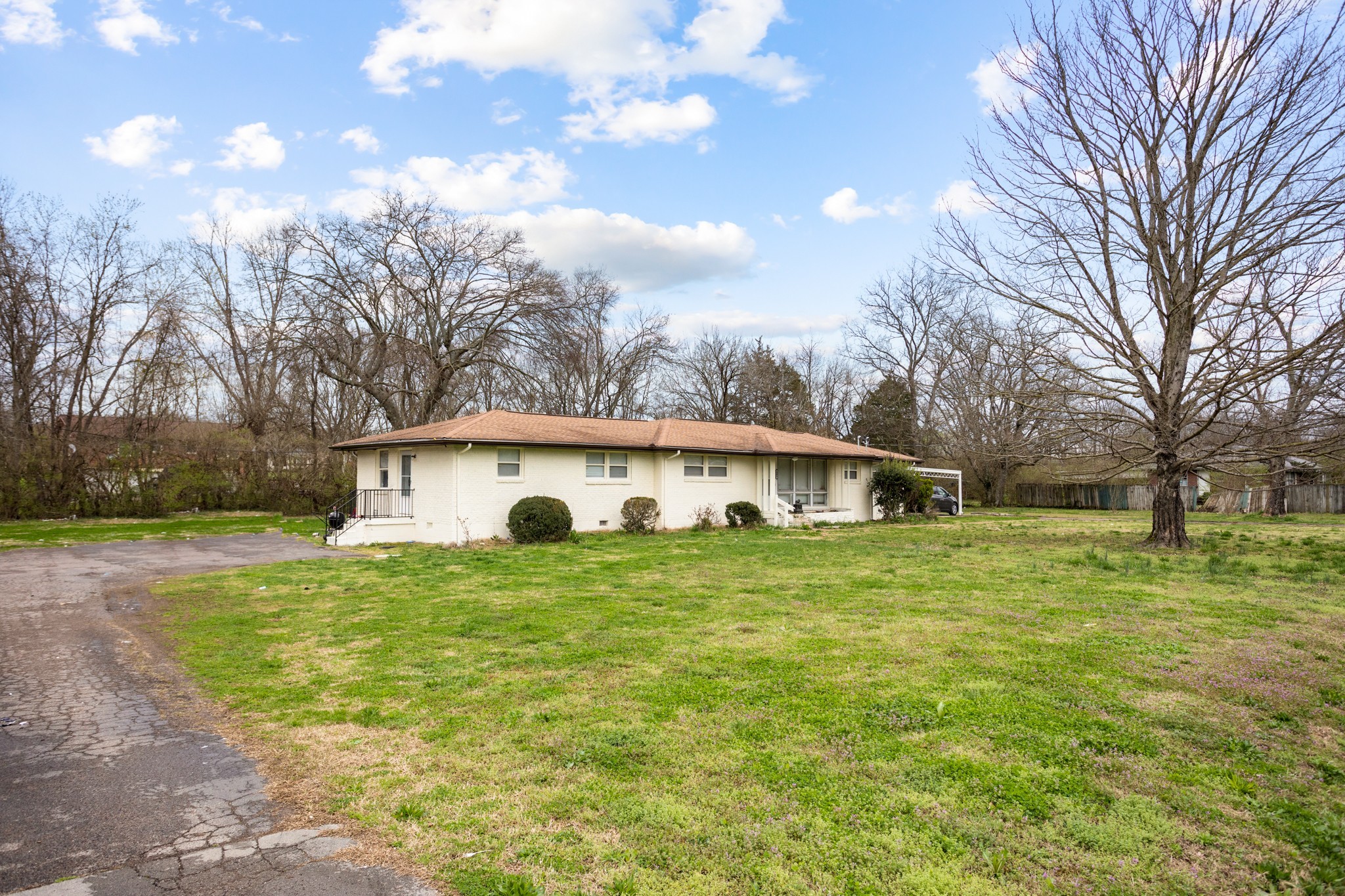 201 Ewing Dr
