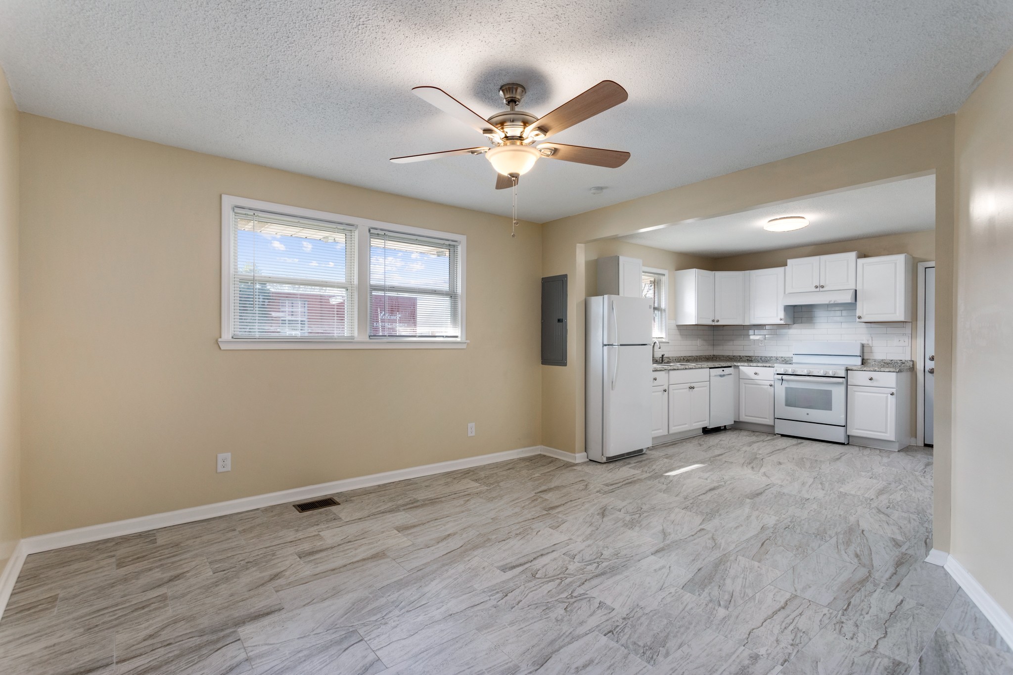 201 Ewing Dr