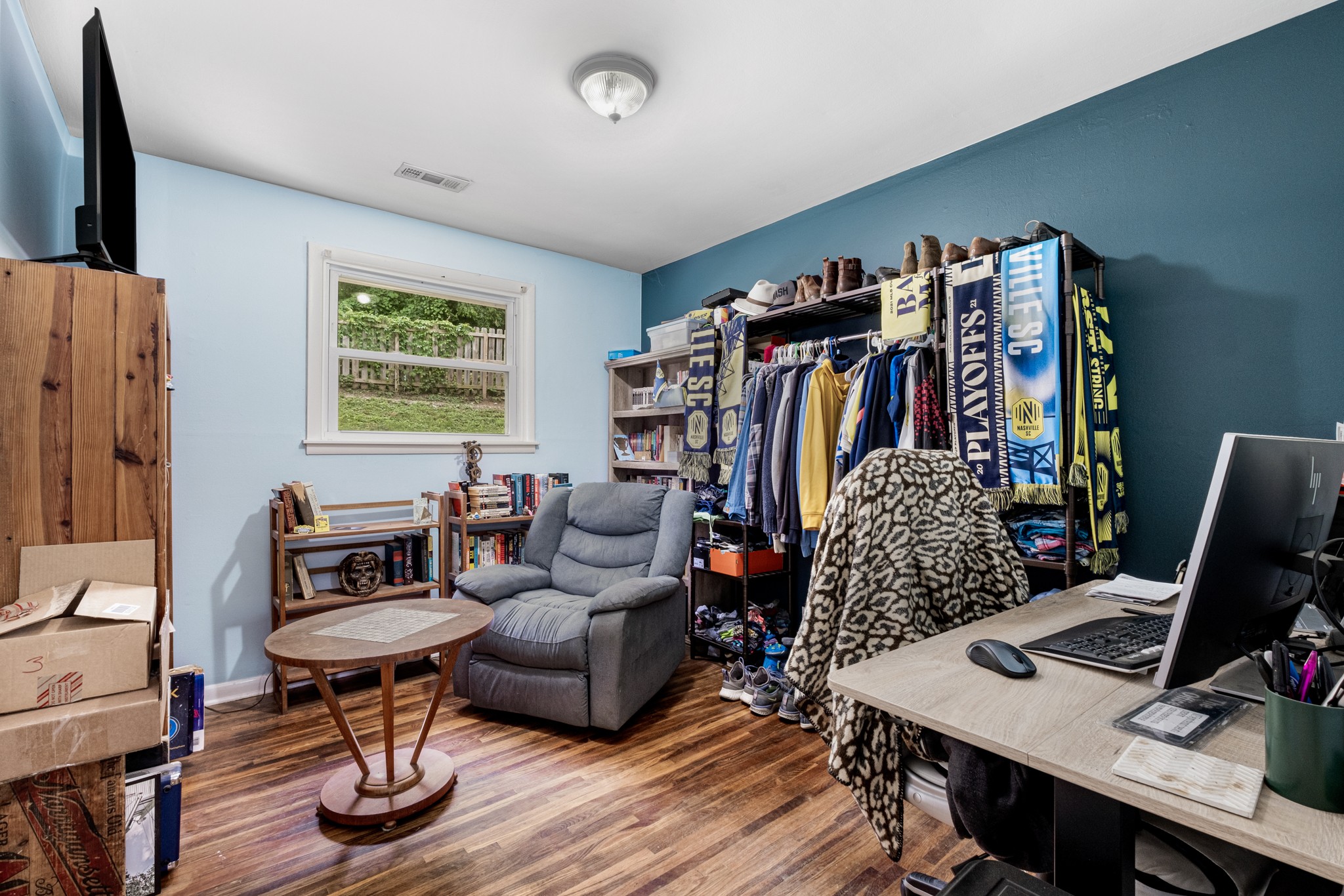 3909 Creekside Dr