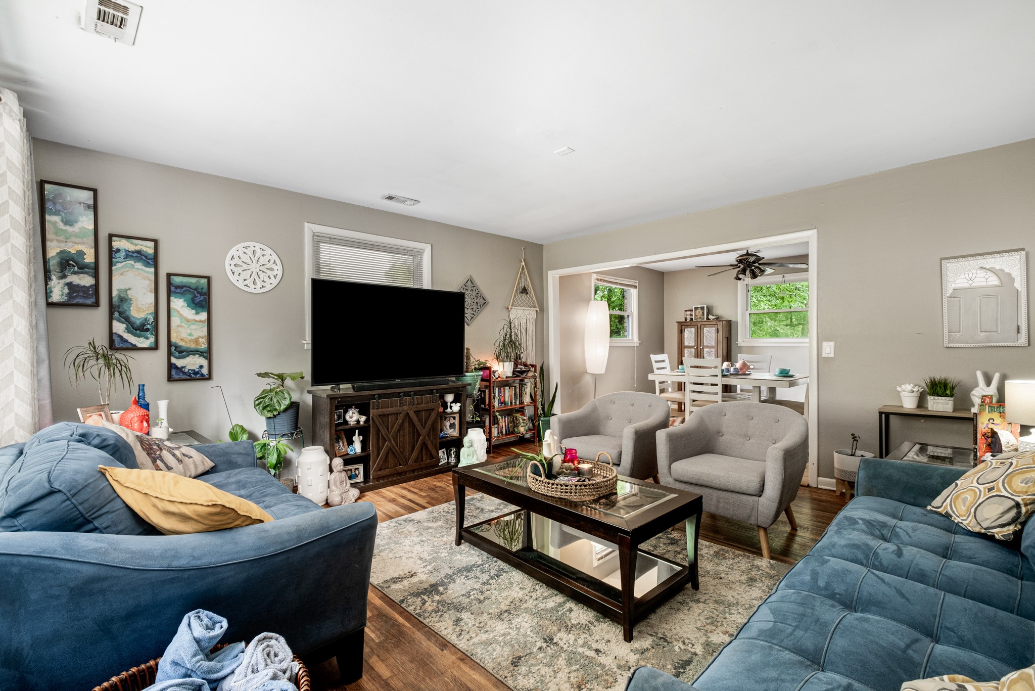3909 Creekside Dr