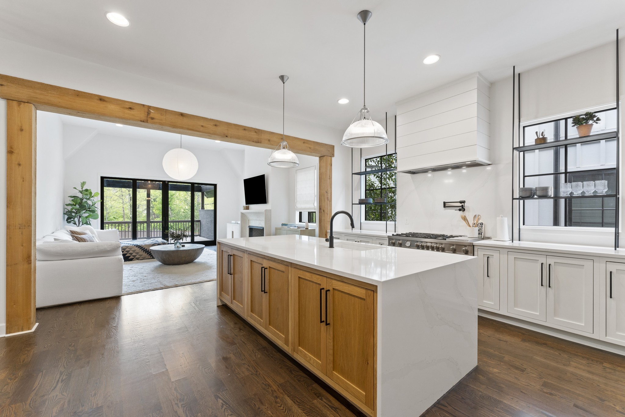 1809 Castleman Dr