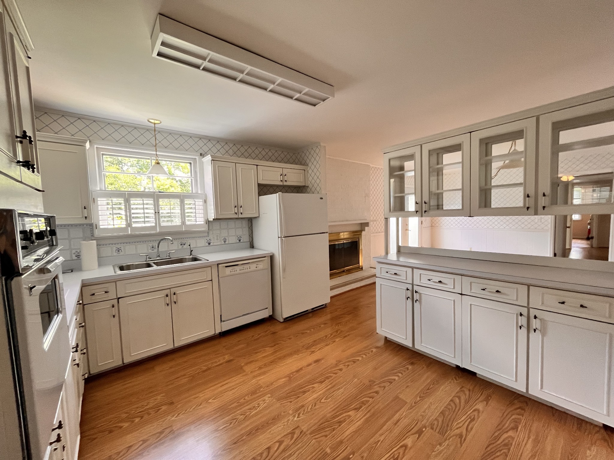 9014 Carondelet Pl
