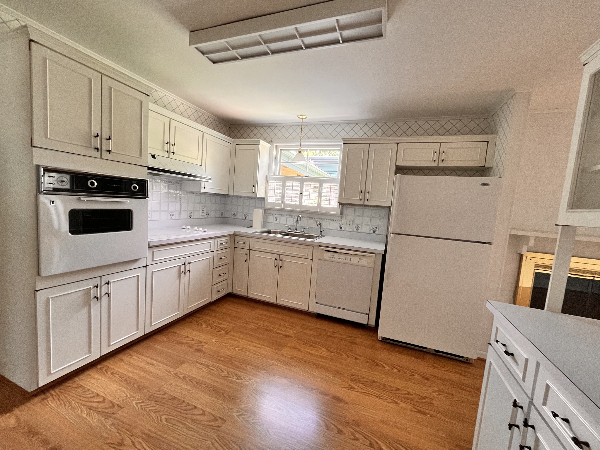 9014 Carondelet Pl