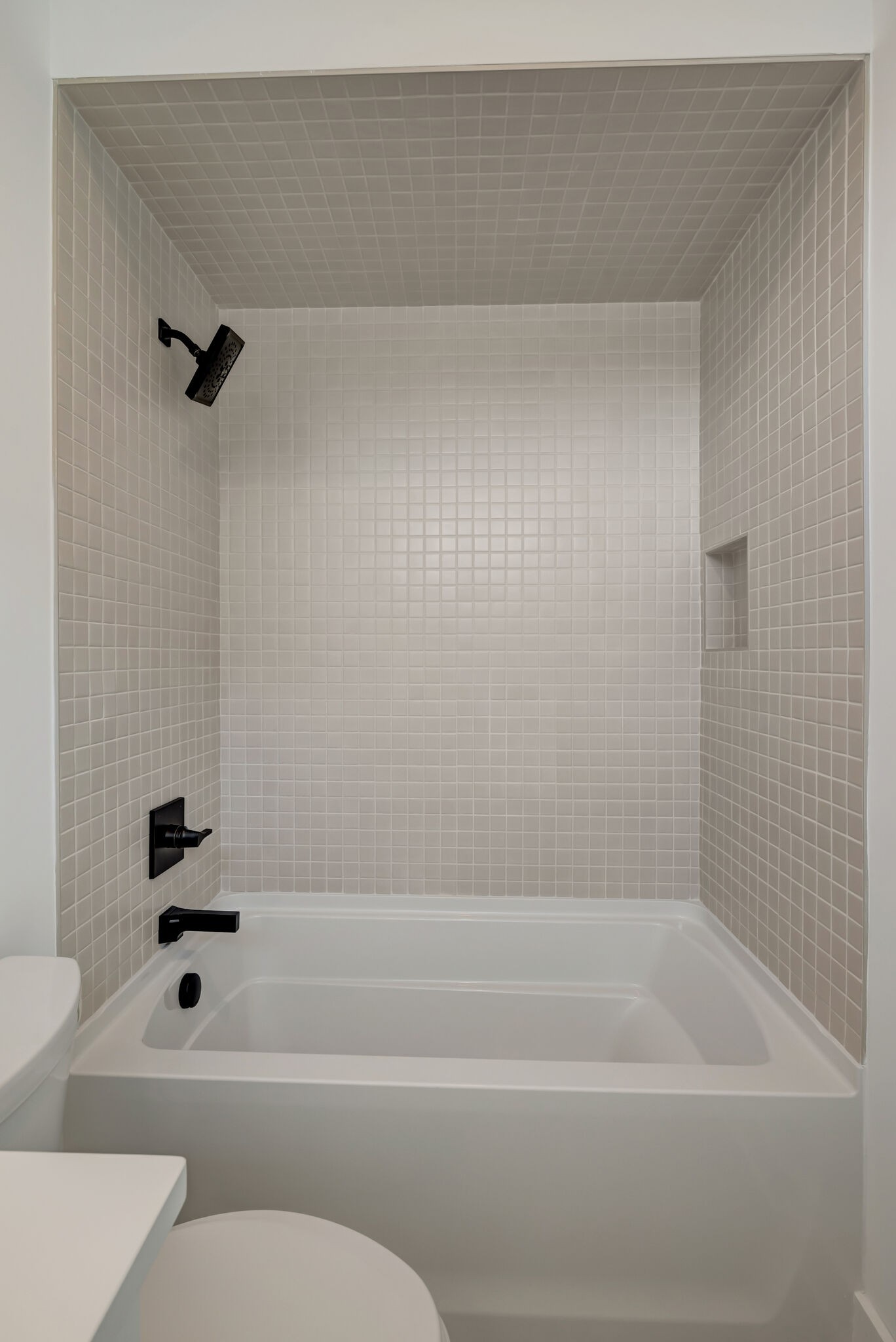 2510 Barclay Dr Unit: B