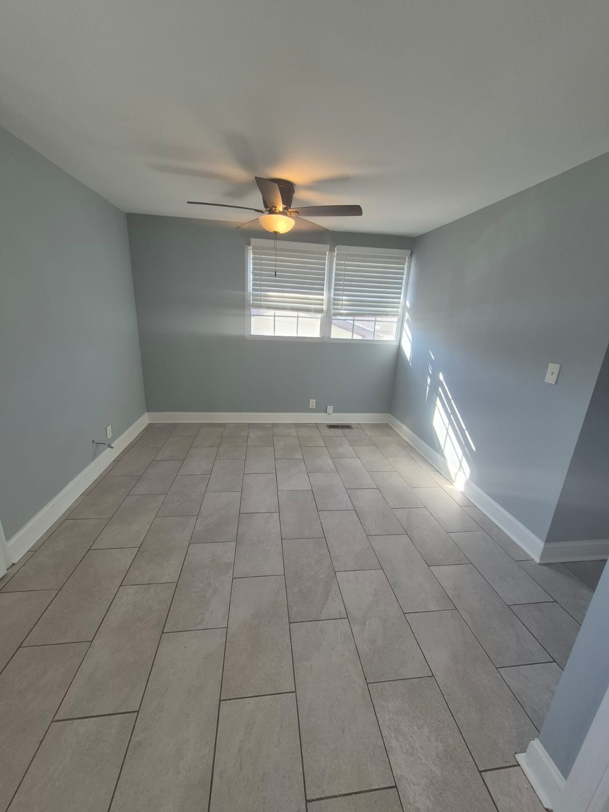 883 W Sharpe Ave Unit: A