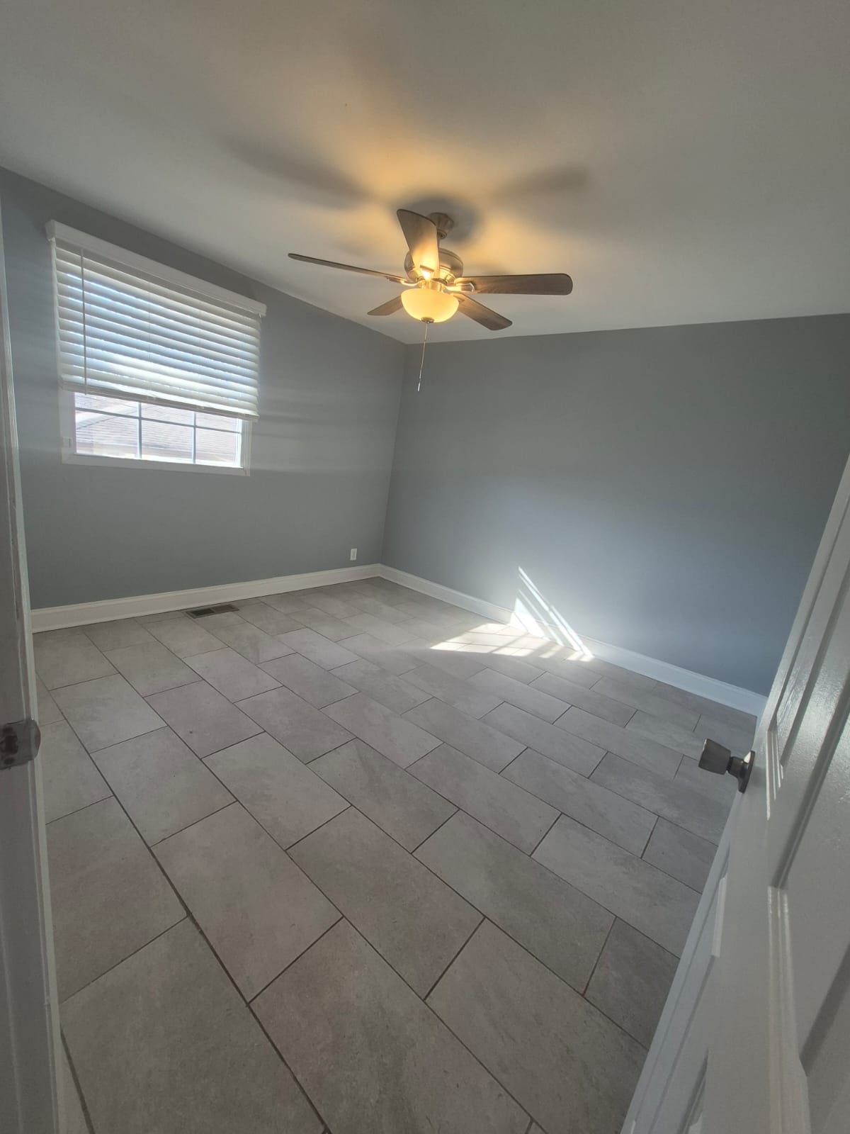 883 W Sharpe Ave Unit: A