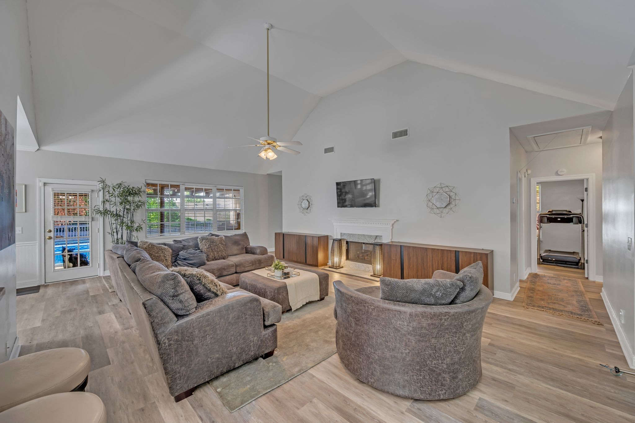 6720 Autumn Oaks Dr