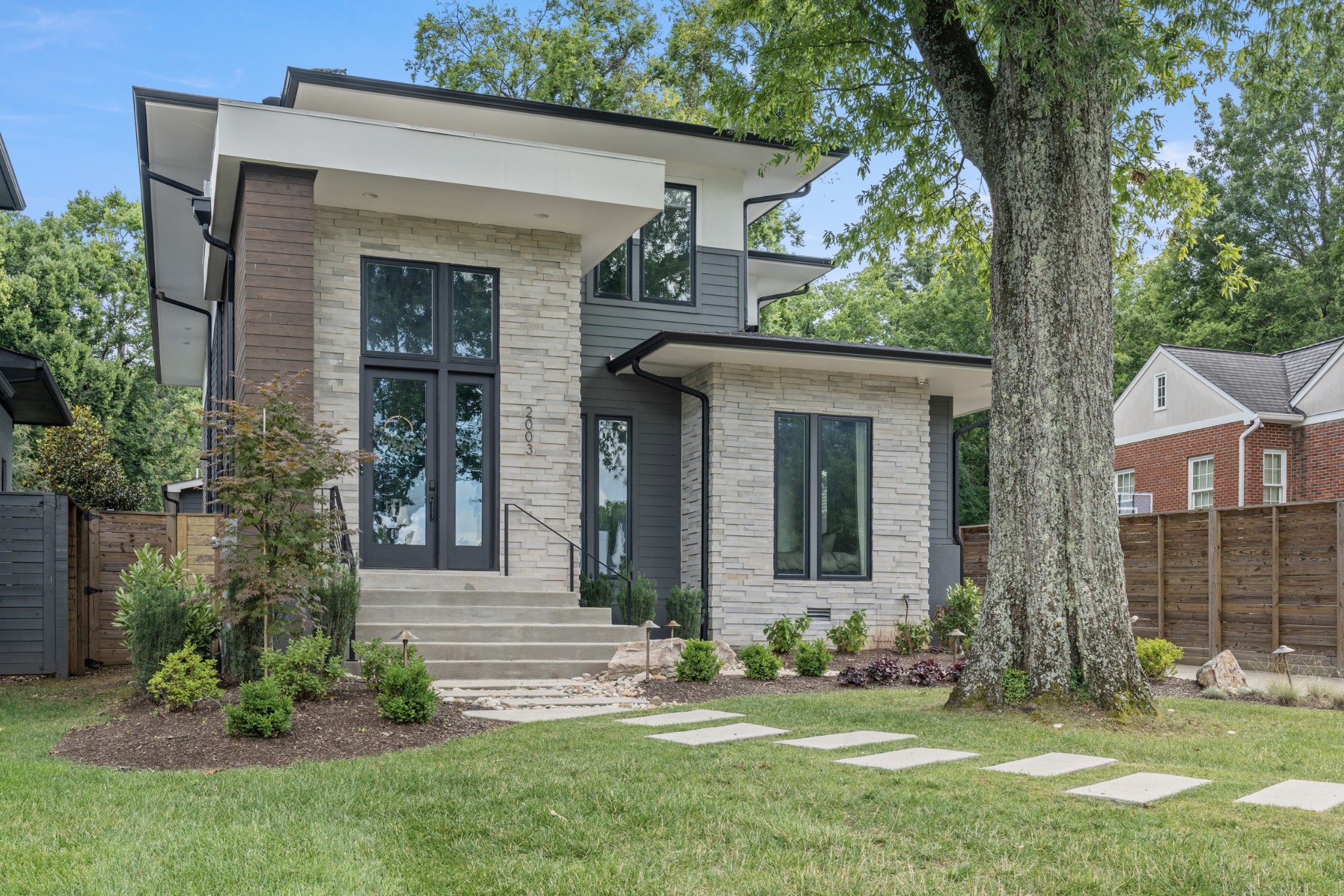 2003 Castleman Dr
