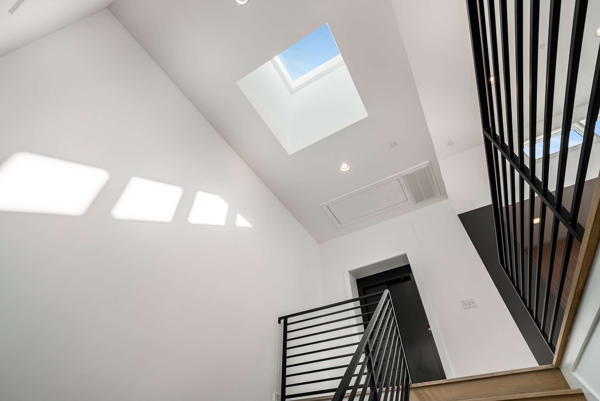 1017 12th Ave, S Unit: B