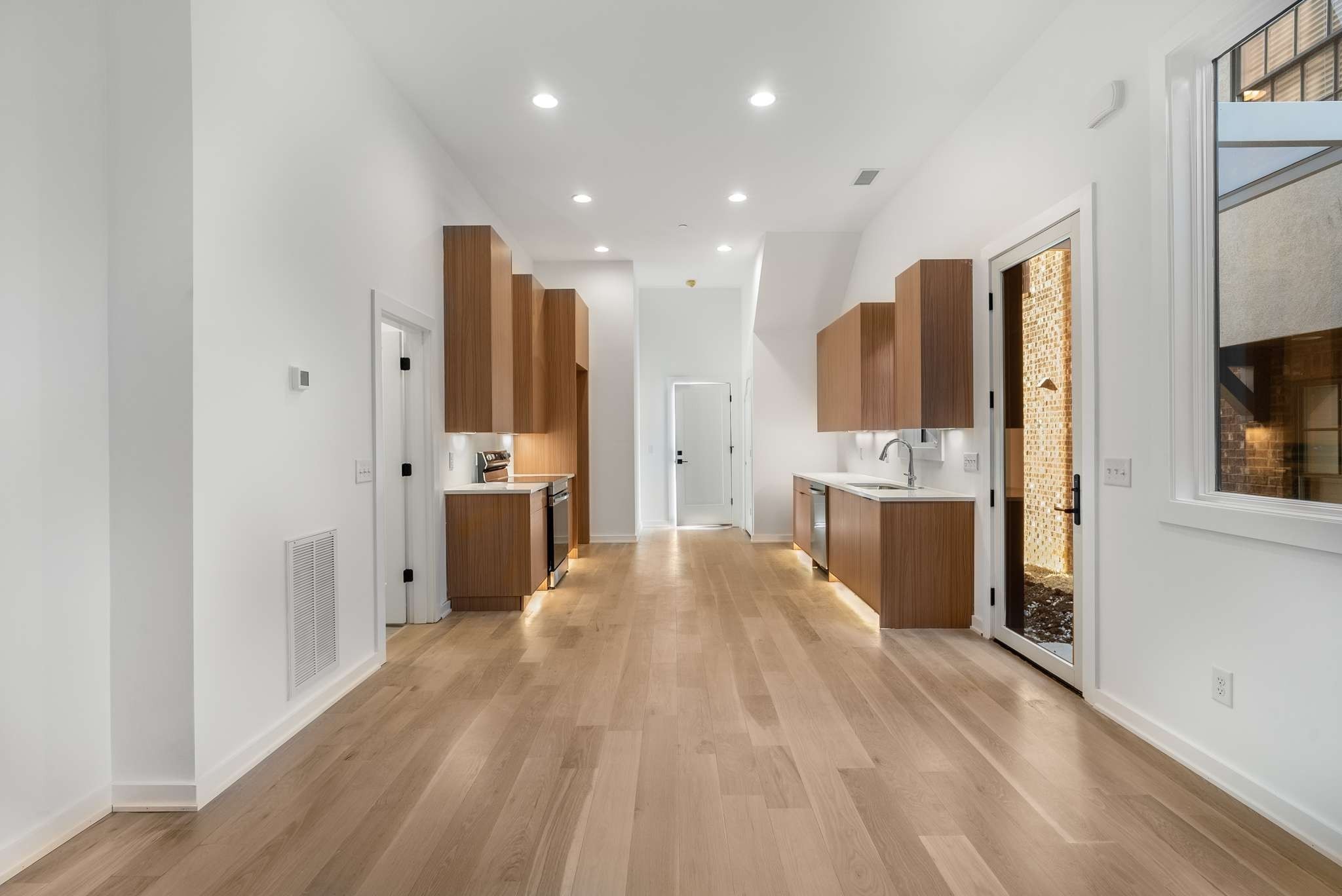 1017 12th Ave, S Unit: B