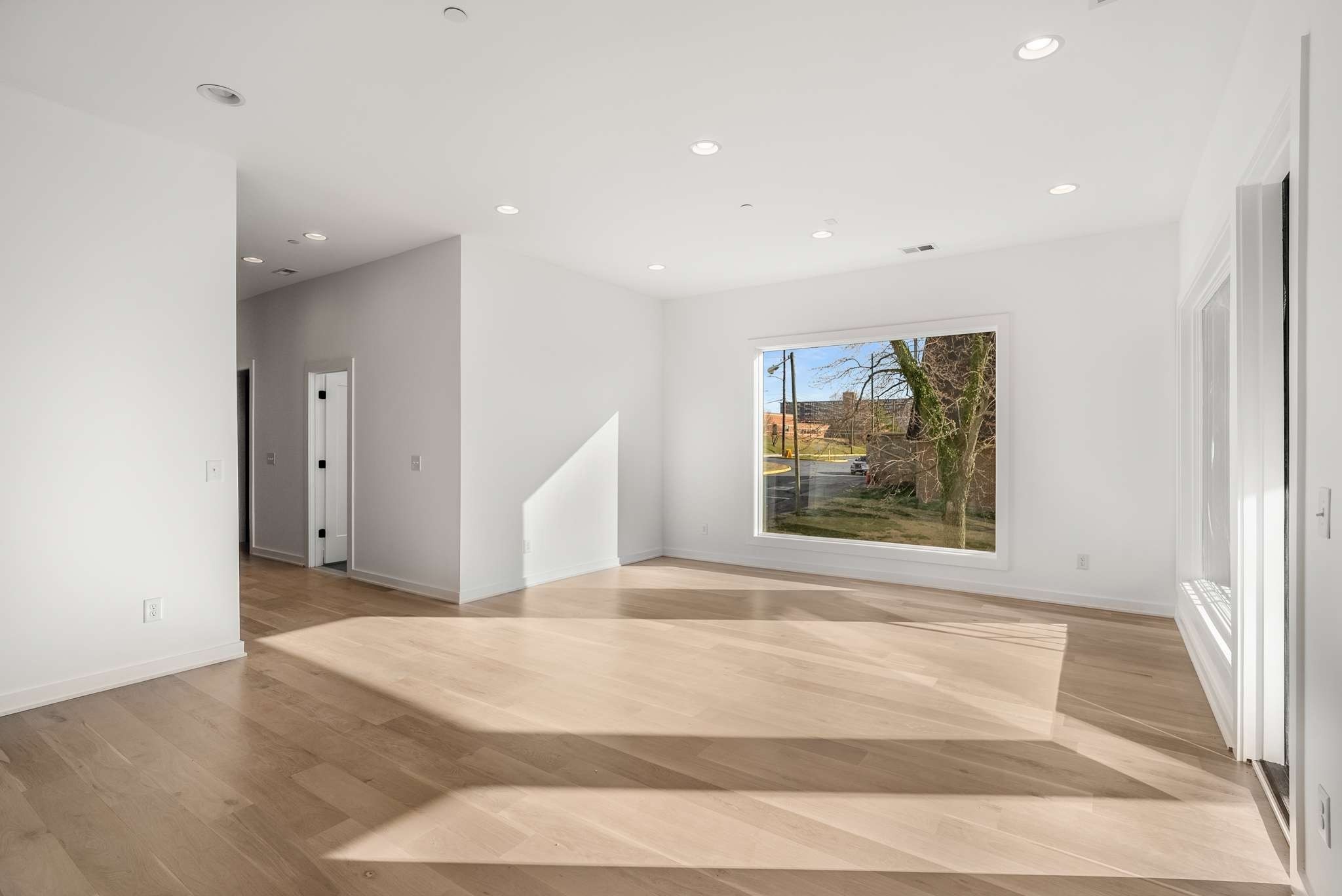 1017 12th Ave, S Unit: B