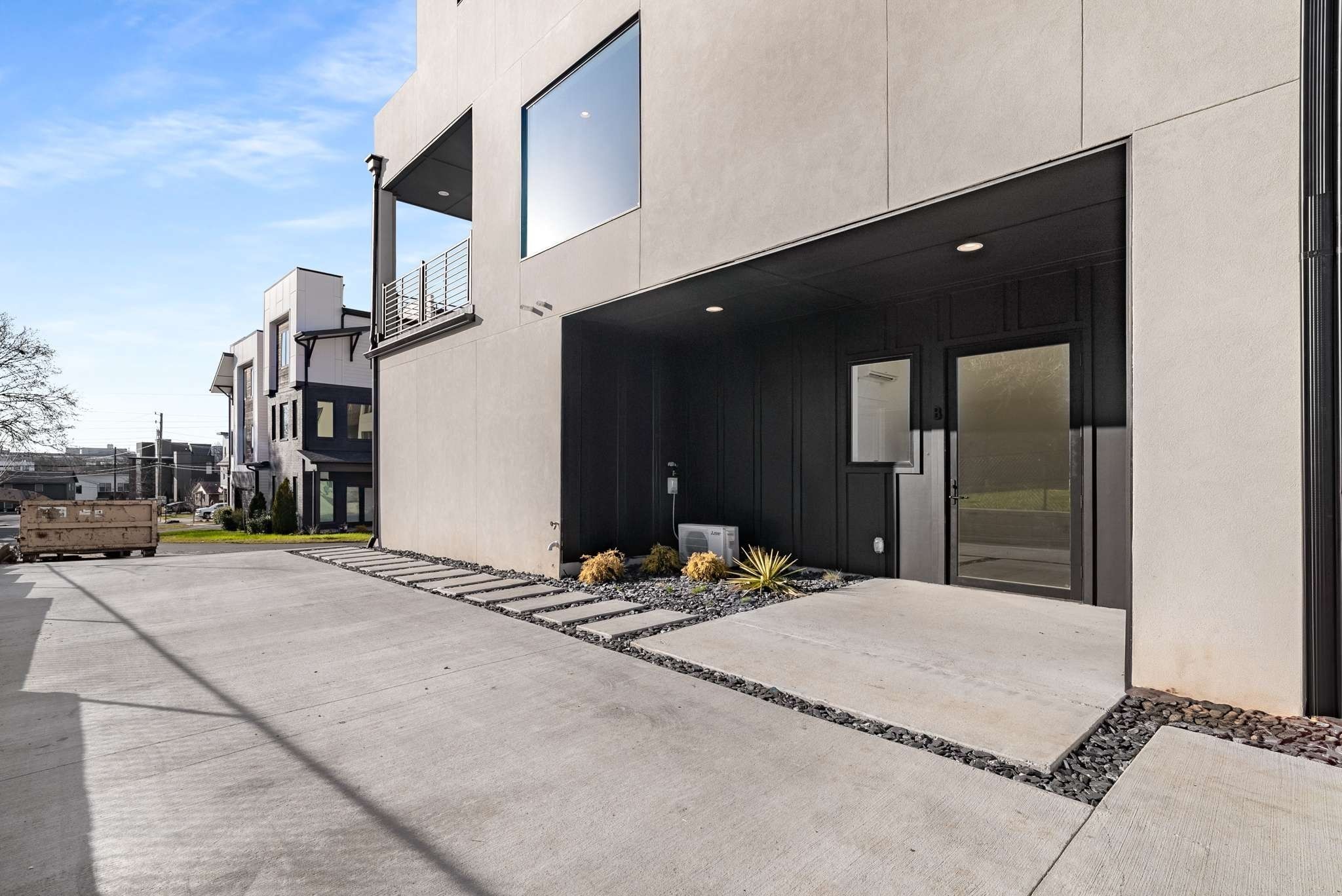 1017 12th Ave, S Unit: B