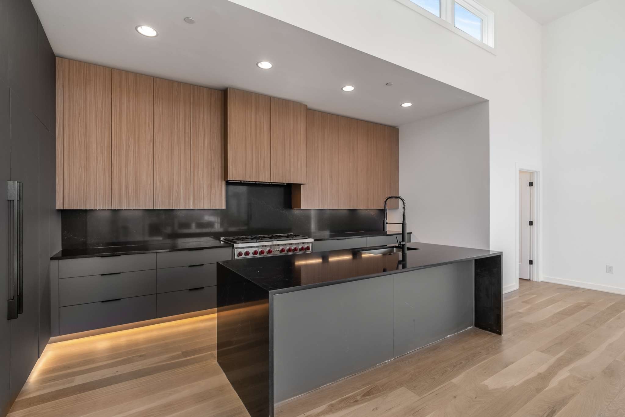 1017 12th Ave, S Unit: B