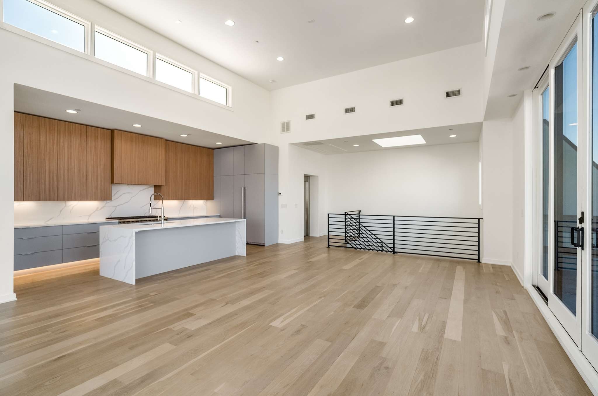 1017 12th Ave, S Unit: A