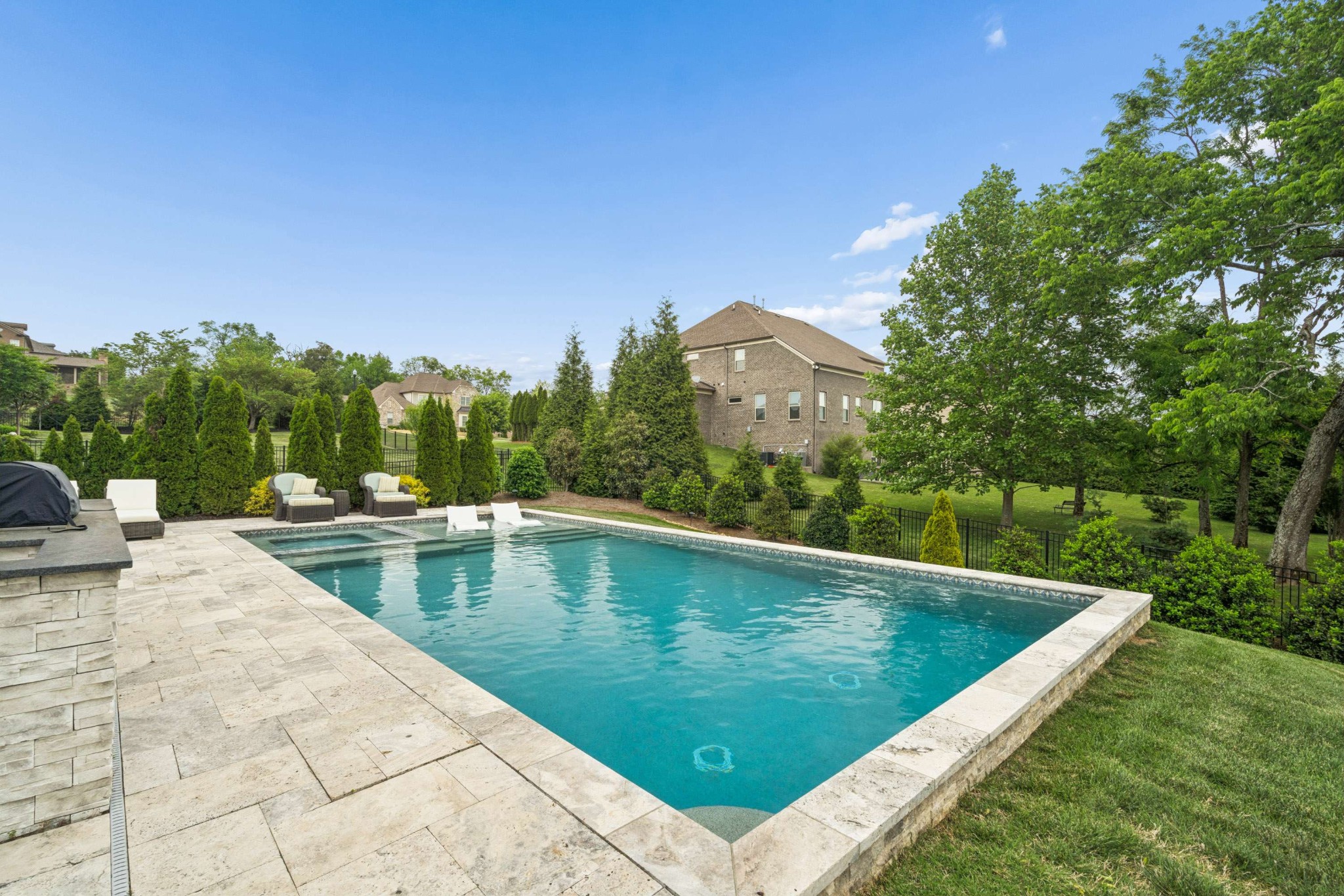 1810 Legacy Cove Ln