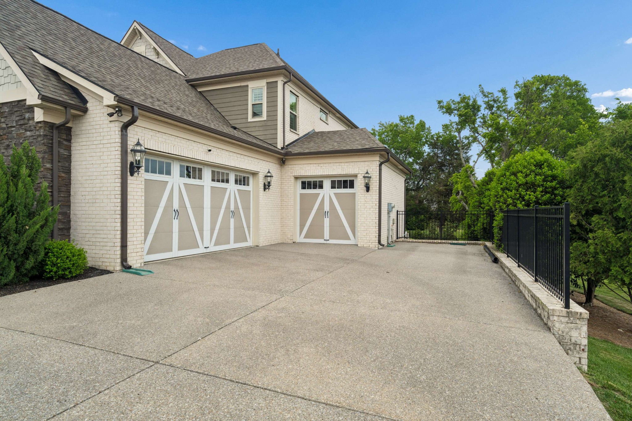 1810 Legacy Cove Ln