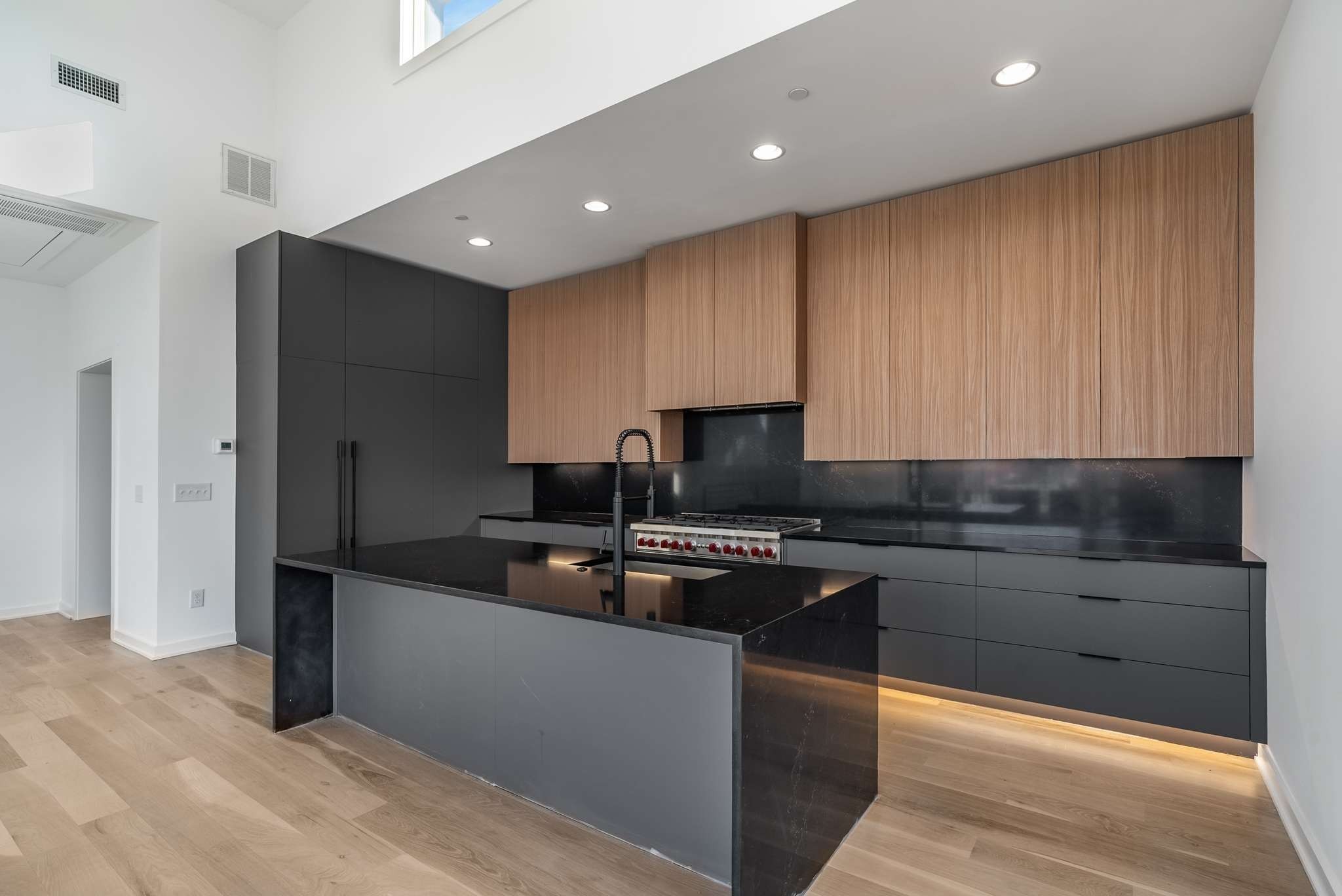 1017 12th Ave, S Unit: B