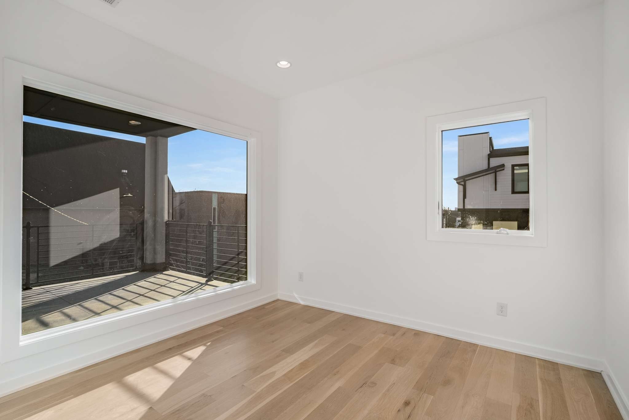 1017 12th Ave, S Unit: B
